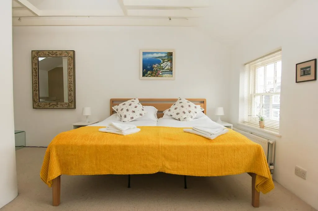 Kemp Town Mews - Parking - By Brighton Holiday Lets